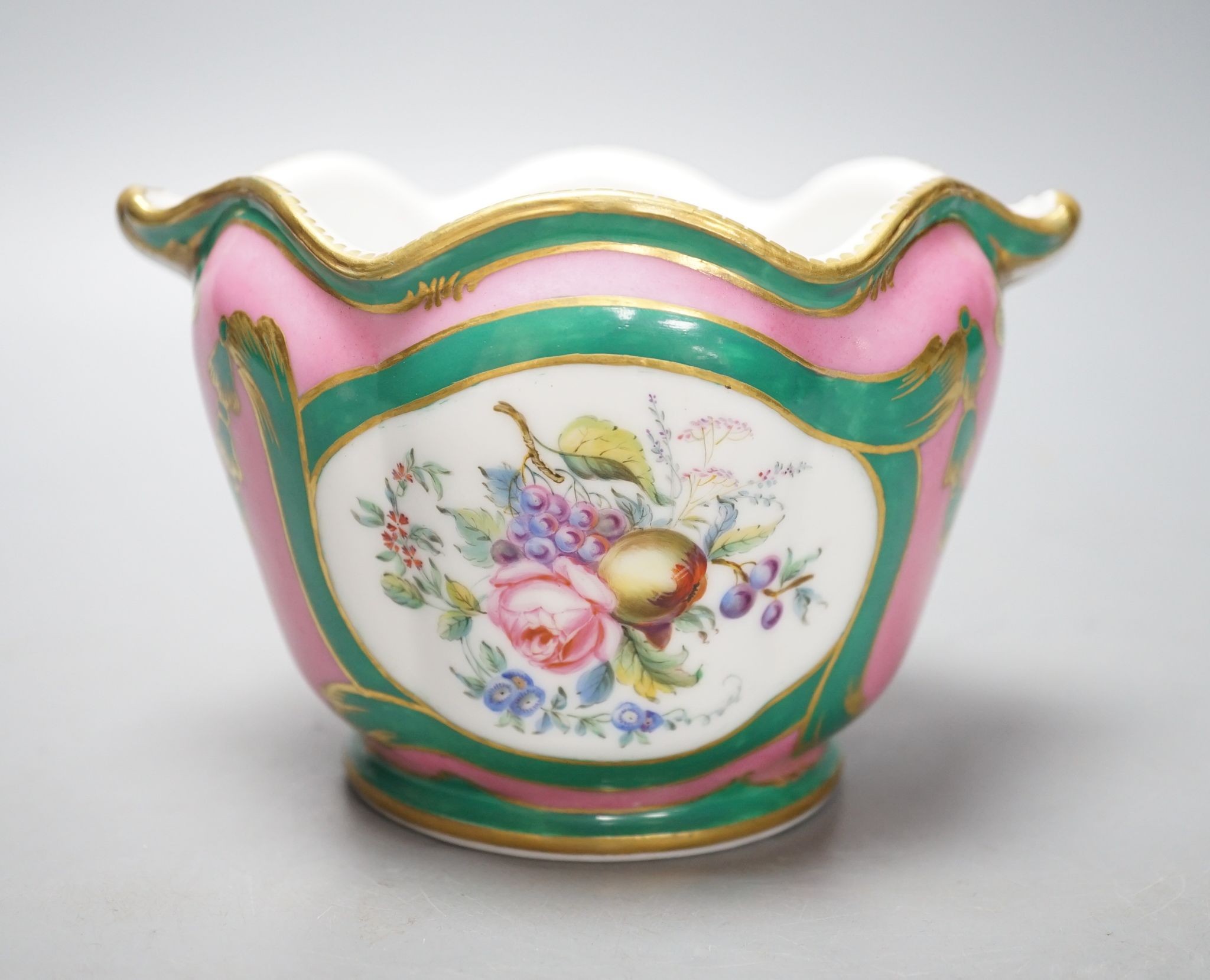 A 19th century French cache pot, in Sevres style, 10cms